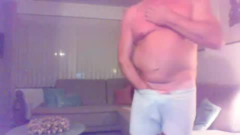 Phil online show from November 21, 2025, 11:36 pm