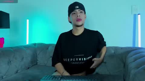 Snapshot of philip_millerr_ chatting on December 16, 2025, 1:27 pm PhilipMiller online show from December 16, 2025, 1:27 pm