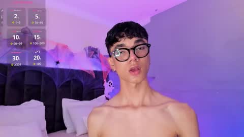 Phillip online show from October 22, 2025, 9:36 pm