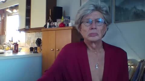 phillipa online show from December 22, 2024, 2:06 pm