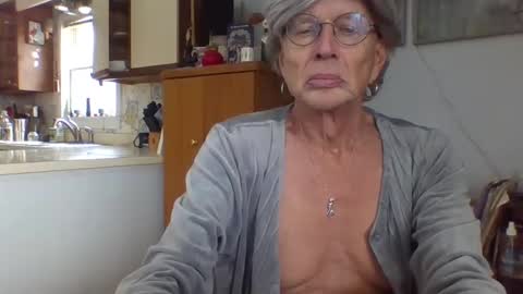 phillipa online show from January 25, 2025, 7:28 pm