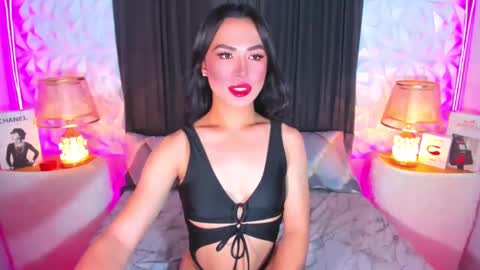 Snapshot of phlaura chatting on December 2, 2024, 7:36 am laura online show from December 2, 2024, 7:36 am