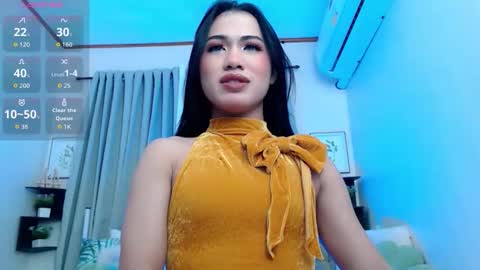 Snapshot of phlaura chatting on November 1, 2025, 5:15 pm laura online show from November 1, 2025, 5:15 pm