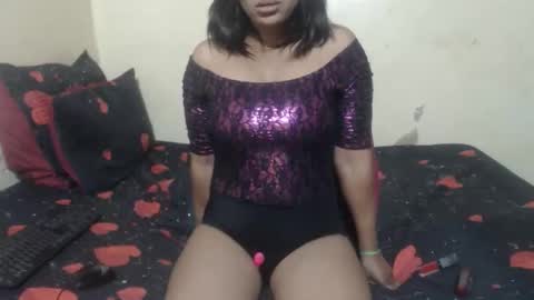 phoenixcandy online show from September 13, 2025, 8:52 pm