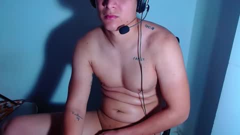 Snapshot of phoenixgnz08 chatting on December 23, 2024, 12:19 pm AdnierGnz online show from December 23, 2024, 12:19 pm