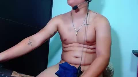 Snapshot of phoenixgnz08 chatting on February 14, 2025, 10:38 am AdnierGnz online show from February 14, 2025, 10:38 am