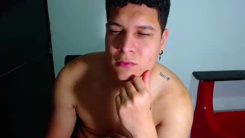 Snapshot of phoenixgnz08 chatting on February 15, 2025, 6:55 am AdnierGnz online show from February 15, 2025, 6:55 am