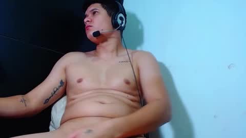 Snapshot of phoenixgnz08 chatting on February 20, 2025, 7:01 am AdnierGnz online show from February 20, 2025, 7:01 am