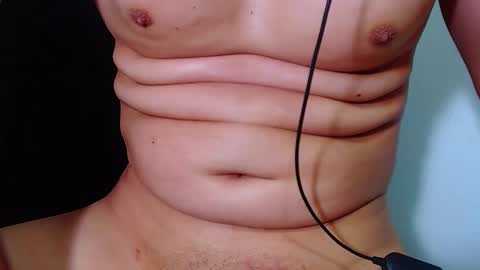 Snapshot of phoenixgnz08 chatting on February 26, 2025, 1:19 pm AdnierGnz online show from February 26, 2025, 1:19 pm