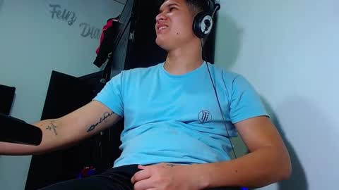 Snapshot of phoenixgnz08 chatting on March 7, 2025, 6:24 am AdnierGnz online show from March 7, 2025, 6:24 am