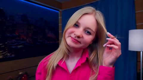 Snapshot of phyllisearney chatting on January 13, 2025, 7:11 am Hann G. Jones online show from January 13, 2025, 7:11 am