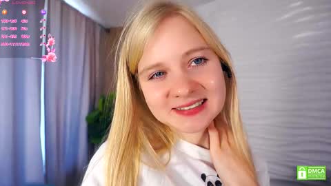 Snapshot of phyllisearney chatting on September 15, 2025, 6:13 am Hann G. Jones online show from September 15, 2025, 6:13 am