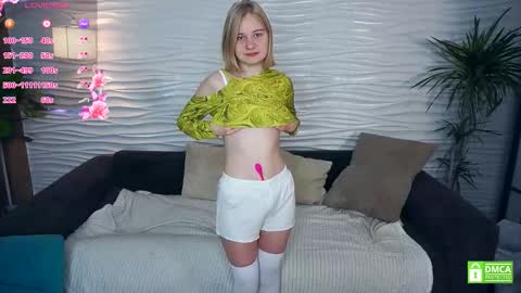 Snapshot of phyllisearney chatting on November 12, 2025, 4:35 am Hann G. Jones online show from November 12, 2025, 4:35 am