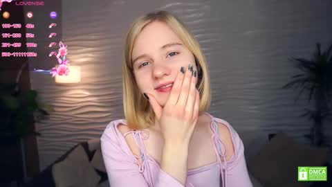 Snapshot of phyllisearney chatting on December 16, 2025, 4:06 am Hann G. Jones online show from December 16, 2025, 4:06 am