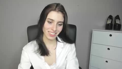 P I A online show from November 9, 2025, 10:19 pm