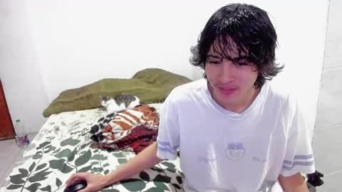 Snapshot of picaszomilos350 chatting on November 28, 2025, 11:02 am picaszomilos350 online show from November 28, 2025, 11:02 am