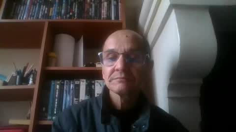 Snapshot of pichoun71 chatting on December 27, 2024, 11:28 am pichoun71 online show from December 27, 2024, 11:28 am