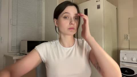 Trisha     online show from September 28, 2025, 2:55 pm