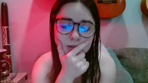 PilloGoddess online show from October 26, 2025, 9:37 am