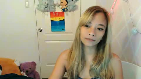 Snapshot of pinay_beauty14 chatting on February 9, 2025, 12:17 am pinay beauty14 online show from February 9, 2025, 12:17 am