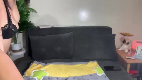 Snapshot of pinay_feb chatting on September 21, 2025, 8:27 am Hot Feb online show from September 21, 2025, 8:27 am