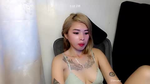 Snapshot of pinay_romancee chatting on November 27, 2025, 7:43 am pinay_romancee online show from November 27, 2025, 7:43 am