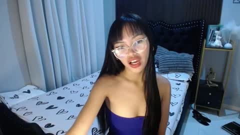 Snapshot of pinay_slutx chatting on February 16, 2025, 1:27 pm dee online show from February 16, 2025, 1:27 pm