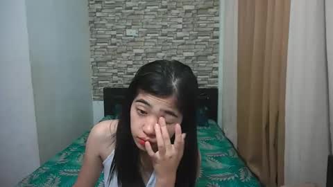 Snapshot of pinaycutie_sylvia chatting on November 2, 2025, 11:40 pm Via online show from November 2, 2025, 11:40 pm