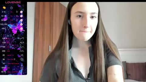 Snapshot of pingviluly chatting on November 1, 2025, 6:26 am pingviluly online show from November 1, 2025, 6:26 am