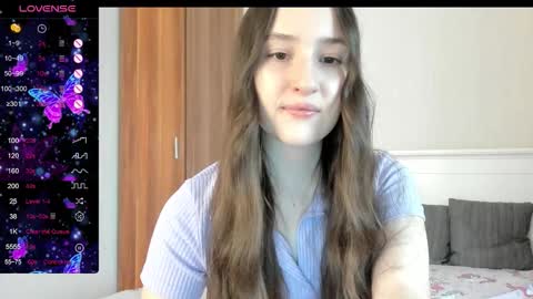 Snapshot of pingviluly chatting on November 22, 2025, 9:19 am pingviluly online show from November 22, 2025, 9:19 am