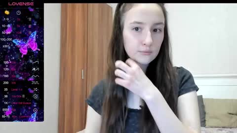 Snapshot of pingviluly chatting on December 14, 2025, 11:15 am pingviluly online show from December 14, 2025, 11:15 am