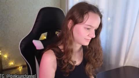 Snapshot of pink__sun chatting on September 13, 2025, 12:16 pm Stephanie online show from September 13, 2025, 12:16 pm