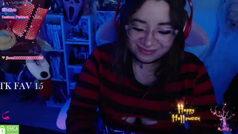 Kitty online show from November 1, 2025, 12:01 am