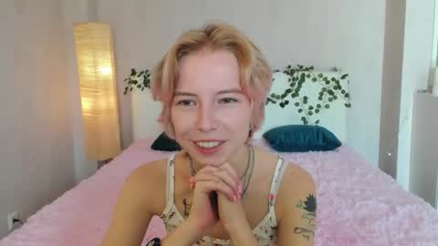pink_lila18 online show from September 12, 2025, 8:03 am