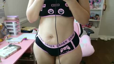 Snapshot of pinkcheetodomain chatting on February 19, 2025, 2:12 am pinkcheetodomain online show from February 19, 2025, 2:12 am