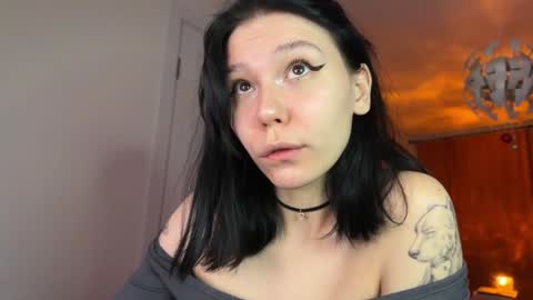 pinkdollylovv online show from January 4, 2025, 6:40 pm