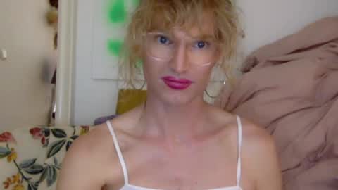 Snapshot of pinkfag chatting on January 17, 2025, 7:16 pm pinkfag online show from January 17, 2025, 7:16 pm