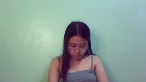 Snapshot of pinkish_shine chatting on February 13, 2025, 2:42 pm Hi its me shine online show from February 13, 2025, 2:42 pm