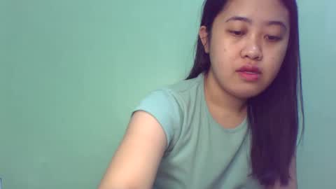 Snapshot of pinkish_shine chatting on February 15, 2025, 12:59 am Hi its me shine online show from February 15, 2025, 12:59 am