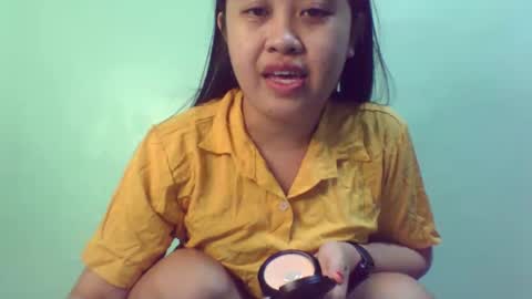 Snapshot of pinkish_shine chatting on February 19, 2025, 8:33 am Hi its me shine online show from February 19, 2025, 8:33 am