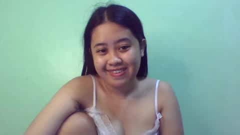 Snapshot of pinkish_shine chatting on February 21, 2025, 8:51 am Hi its me shine online show from February 21, 2025, 8:51 am