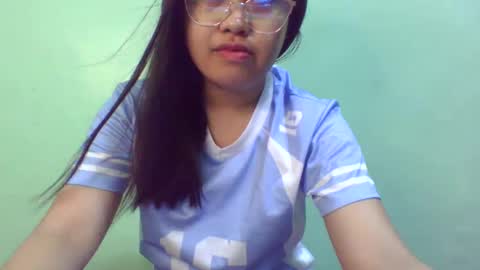 Snapshot of pinkish_shine chatting on February 23, 2025, 1:24 am Hi its me shine online show from February 23, 2025, 1:24 am