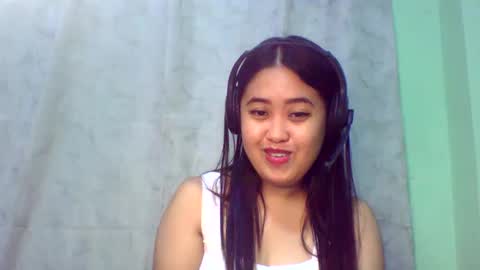 Snapshot of pinkish_shine chatting on February 28, 2025, 1:47 pm Hi its me shine online show from February 28, 2025, 1:47 pm