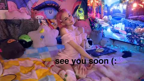 Snapshot of pinkocean3 chatting on March 9, 2025, 6:39 am Gwenie online show from March 9, 2025, 6:39 am