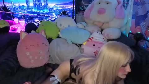 Snapshot of pinkocean3 chatting on September 24, 2025, 7:50 pm Gwenie online show from September 24, 2025, 7:50 pm