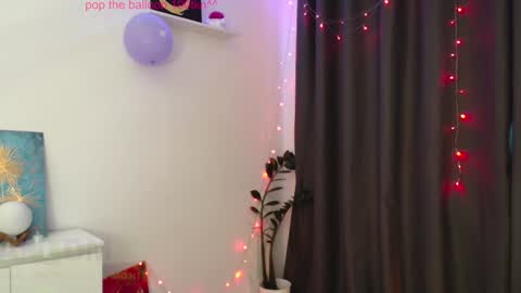 Perlita online show from January 15, 2025, 9:35 am