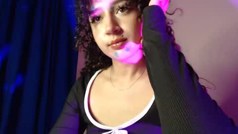 3 online show from October 26, 2025, 11:42 pm