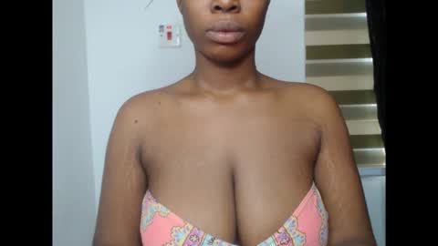 pinkxsugar online show from November 13, 2025, 8:13 am