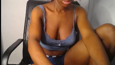 Snapshot of pinky_pussy68635 chatting on October 5, 2025, 6:34 am Arena online show from October 5, 2025, 6:34 am