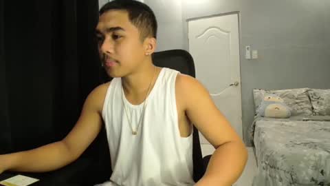 Snapshot of pinoyadriannexxx chatting on October 15, 2025, 2:01 am Adrianne online show from October 15, 2025, 2:01 am